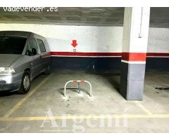 Plaza de garaje en el centro de Palau-solità i Plegamans