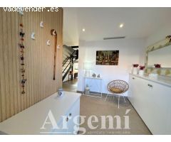 Chalet reformado en Palau-solità i Plegamans