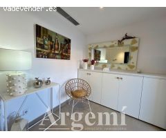 Chalet reformado en Palau-solità i Plegamans