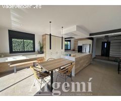 Chalet reformado en Palau-solità i Plegamans