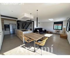 Chalet reformado en Palau-solità i Plegamans