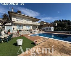 Espectacular Chalet Unifamilar en Lliçà dAmunt
