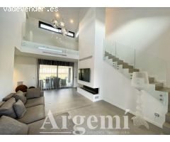 ESPECTACULAR CHALET MINIMALISTA, PRÁCTICAMENTE A ESTRENAR EN PALAU-SOLITÀ I PLEGAMANS
