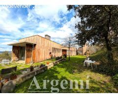 Exclusiva casa moderna en Sant Quirze Safaja - Diseño y naturaleza