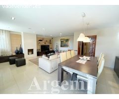 Casa en venta en Palau-solità i Plegamans