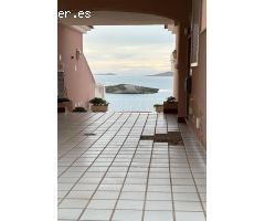 Fantástico dúplex con vistas al mar