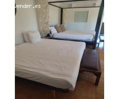 Villa en venta con licencia turística y 4.600m2