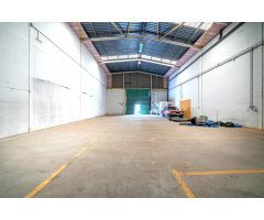 Nave industrial en Polígono de Benahadux – Excelente ubicación y funcionalidad