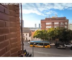 Piso en Venta en Valencia de las Torres, Valencia