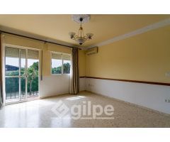 Piso en venta en Marchena, barriada de Madre de Dios.