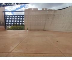 PISO DE 3 DORMITORIOS EN LORA DEL RIO