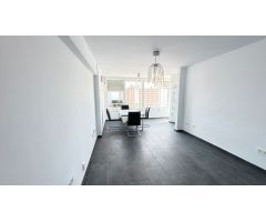 Piso en venta en Calle Ibiza , Pueblo Levante, Benidorm – con vistas al mar en zona tranquila
