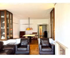 Amplio piso de 4 habitaciones con terraza junto a la Plaça Lesseps