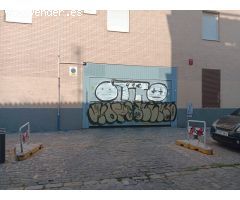 Plaza de garaje en venta junto a San Luis de los Franceses y a la calle Feria