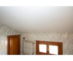 AMPLIA PARCELA CON CHALET Y APARTAMENTO PARA REFORMAR EN CHINCHON