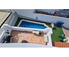Amplia villa de 6 dormitorios con piscina privada en Blue Lagoon
