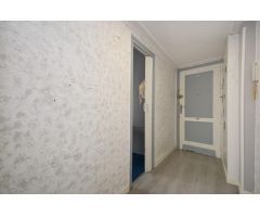 PISO DE 2 DORMITORIOS Y TRASTERO EN SECTOR RUISEÑORES - C/ DR. ALCAY