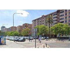 Trabajadores!!! Apartamento ideal para una persona o pareja. Piso exterior con aire acondicionado.
