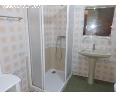 ** ESTUDIANTES CURSO 2025/2026 ** Piso en zona Amistad, Algiros. Esta vivienda se encuentra en la ca