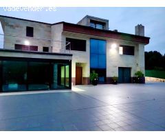Espectacular villa con piscina rodeada de naturaleza
