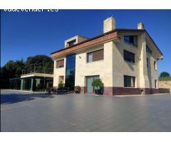 Espectacular villa con piscina rodeada de naturaleza