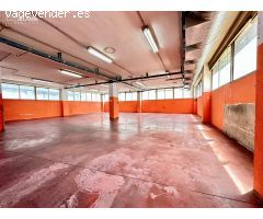 LOCAL  DIAFANO EN EDIFICIO INDUSTRIAL - 6 PLAZAS DE GARAJE INCLUIDAS EN EL PRECIO