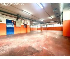 LOCAL  DIAFANO EN EDIFICIO INDUSTRIAL - 6 PLAZAS DE GARAJE INCLUIDAS EN EL PRECIO