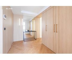 MODERNO PISO DE 3 DORMITORIOS Y 3 BAÑOS EN TRAFALGAR, CHAMBERÍ