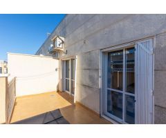 Coqueto ático en Calle La Loma de 1 dormitorio con Terraza a 700 m de Playa del Cura