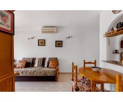 Coqueto ático en Calle La Loma de 1 dormitorio con Terraza a 700 m de Playa del Cura