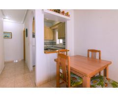 Luminoso apartamento de 2 dormitorios con terraza orientada al sureste en Torrevieja