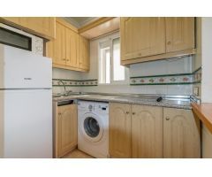 Luminoso apartamento de 2 dormitorios con terraza orientada al sureste en Torrevieja
