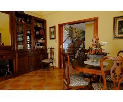 Finca de 9.480 m2. con Chalet de 495 m2. construidos en parcela de 1.000 m2. dentro de la finca.