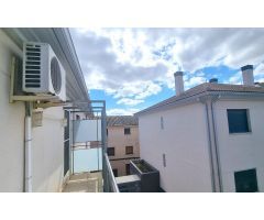 Piso en venta en Navarro Amadeo. Utebo
