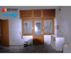 EKISER VENDE CASA EN  CENTRO DEL PUEBLO DE ZIORDIA