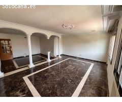 PISO DE 4 HABITACIONES SIN AMUEBLAR EN RIUDOMS.