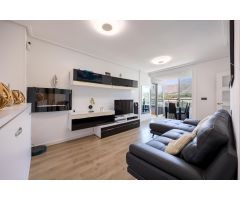 ¡FABULOSO APARTAMENTO EN UNA URBANIZACIÓN ESPECTACULAR UBICADA EN PLAYA DE PONIENTE!