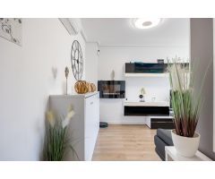 ¡FABULOSO APARTAMENTO EN UNA URBANIZACIÓN ESPECTACULAR UBICADA EN PLAYA DE PONIENTE!