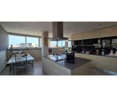 AMPLIO APARTAMENTO CON VISTAS ESPECTACULARES EN LA CALA