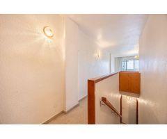 ÁTICO DÚPLEX DE 3 DORMITORIOS Y 2 BAÑOS EN EL CENTRO DE BENIDORM.