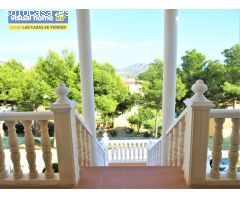 CHALET DE LUJO A 10 MINUTOS DE LA PLAYA DE BENIDORM