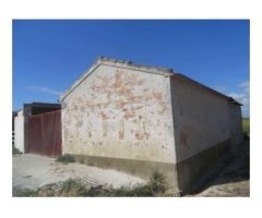 Venta de terreno rústico en Rojales con casa de aperos