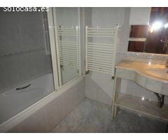 Casa en Alquiler en Santiago de Compostela, La Coruña