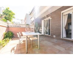 ¡Vive el encanto del Mediterráneo a un paso de la playa!