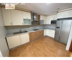 ESPECTACULAR VIVIENDA EN EL CENTRO