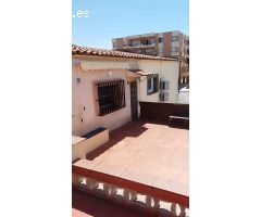 CASA EN EL CENTRO DE SEGUR DE CALAFELL EN ALQUILER