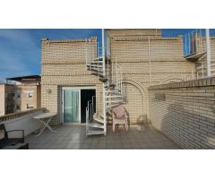 Estupendo ático con una gran terraza en el centro de El Vendrell