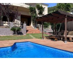 Espectacular casa en una planta y con piscina
