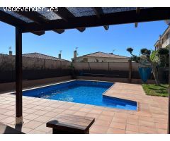 Espectacular casa en una planta y con piscina