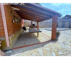 Casa con dos viviendas independientes